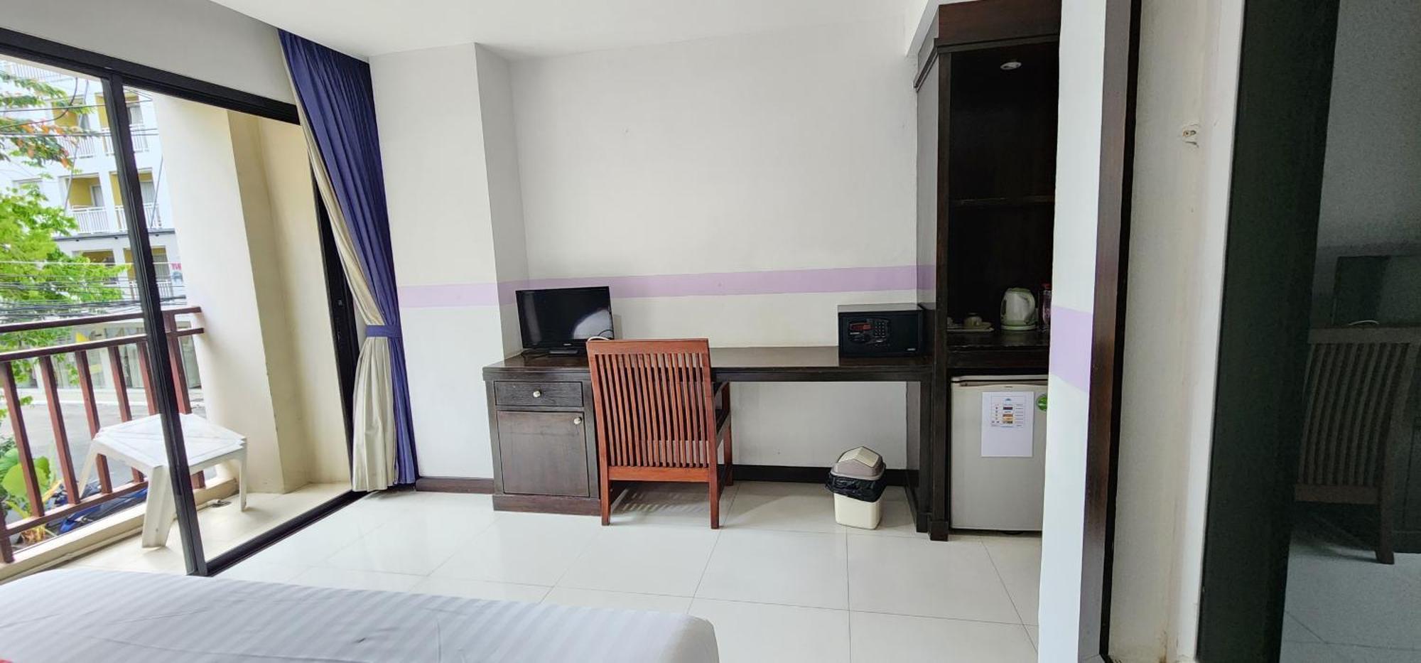 Hotel D C Patong Exterior foto