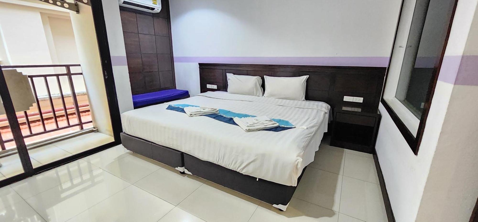 Hotel D C Patong Exterior foto