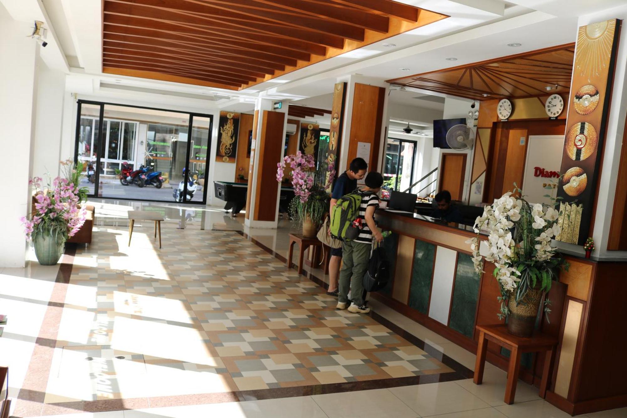 Hotel D C Patong Exterior foto