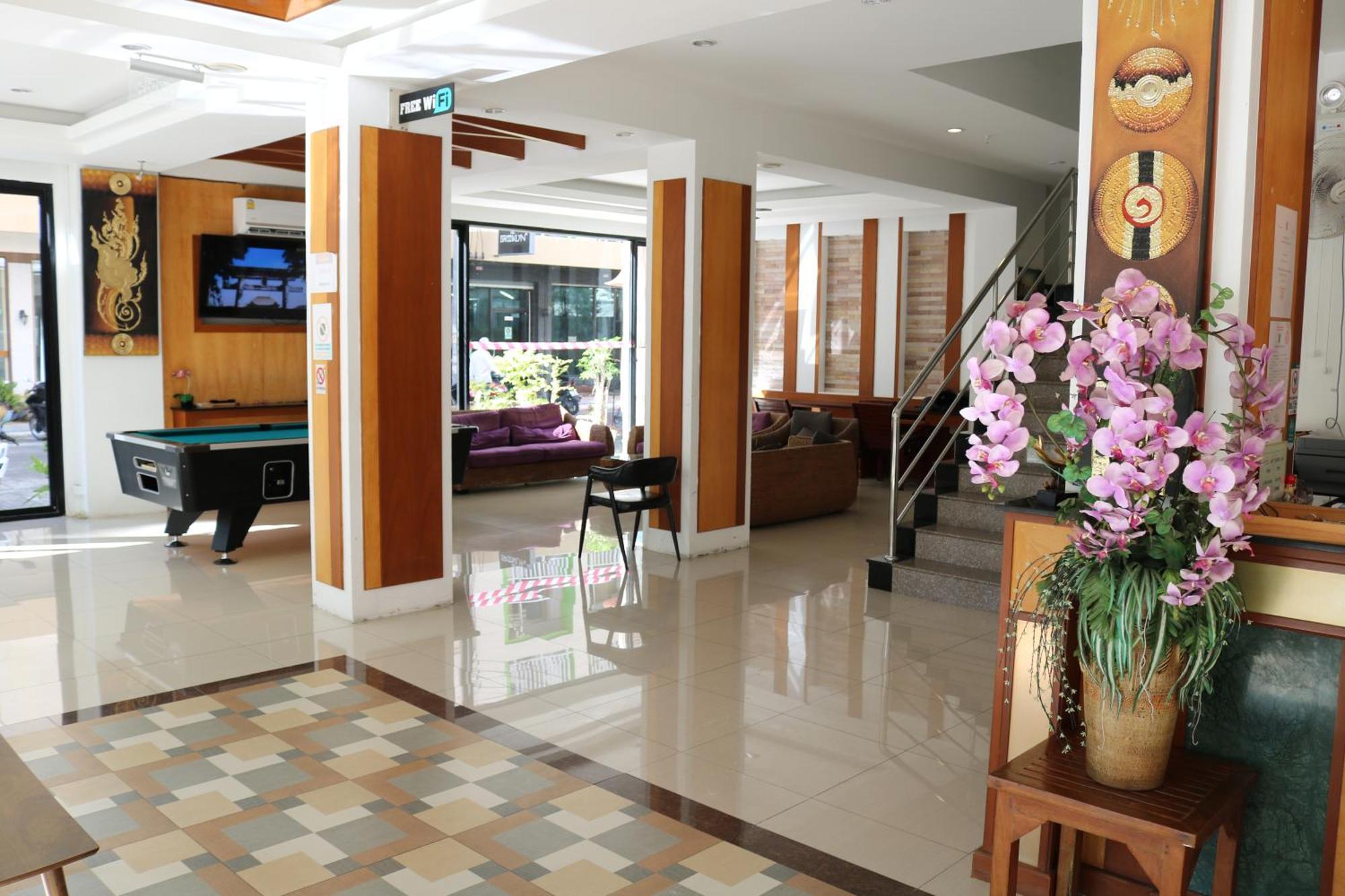 Hotel D C Patong Exterior foto